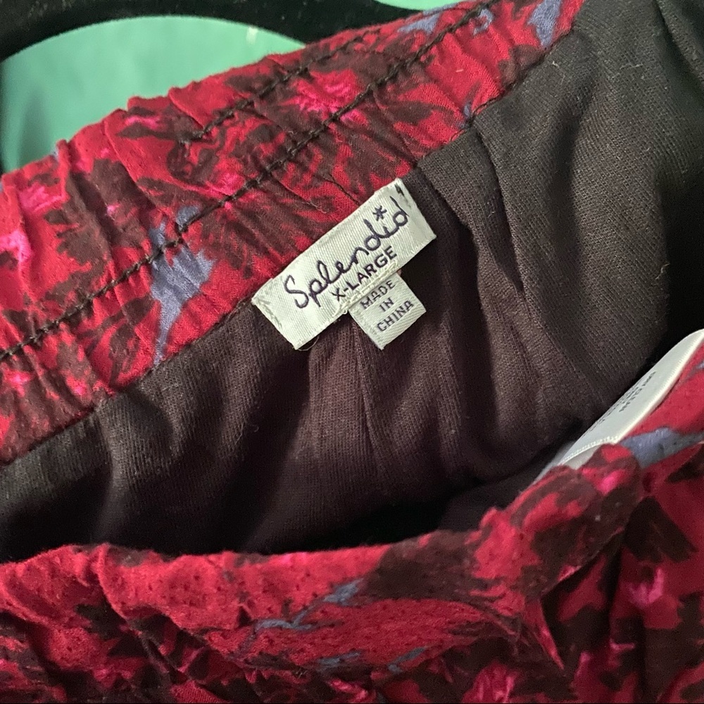 Splendid‎ maroon floral shorts XL - Picture 5 of 6